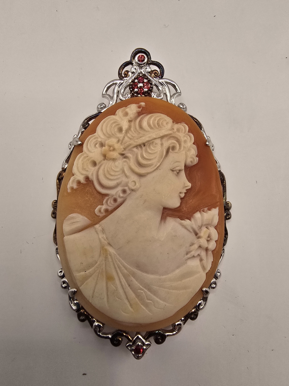 Vintage Style Cameo Pendant Necklace in Cream and Conch Marked 925